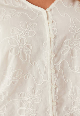 Onlzion 3/4 V-NECK EMB TOP WVN