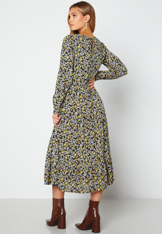 Ellia LS Midi Dress