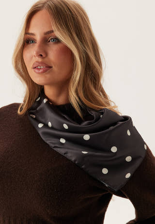 Pcdonnie Square Scarf