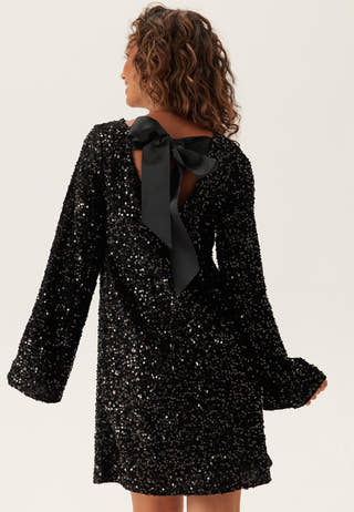 Pckam Ls Deep Back Bow Dress