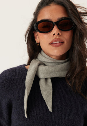 Pckomma Triangle Scarf