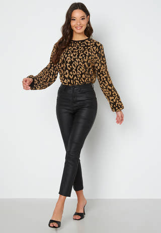 Tyra Top