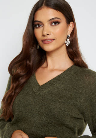 Lulu LS Knit V-Neck