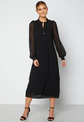 Vikia Dress