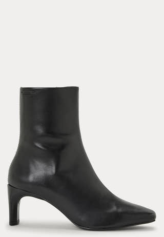 Vendela Classic Leather Boots