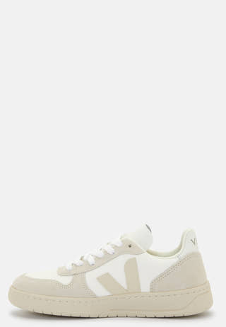 V-10 Sneakers
