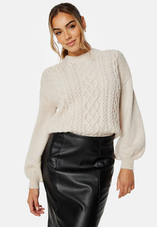 Vichinti O-Neck Cable Knit Top