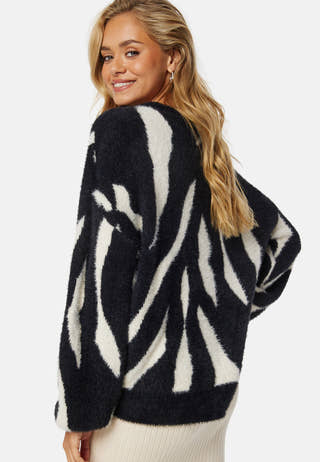 Juli Jaquard L/S Knit Top