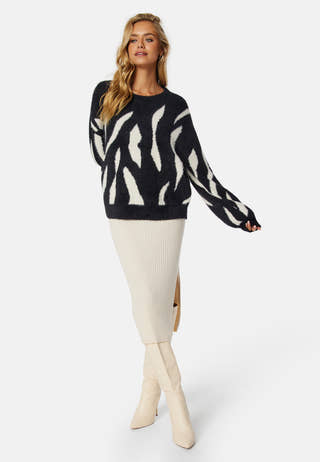 Juli Jaquard L/S Knit Top