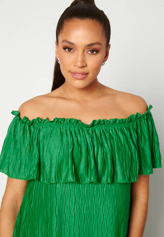 Plisra Offshoulder Dress