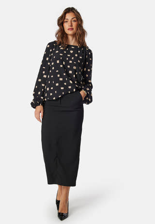 Vilana L/S O-NECK DETAIL TOP