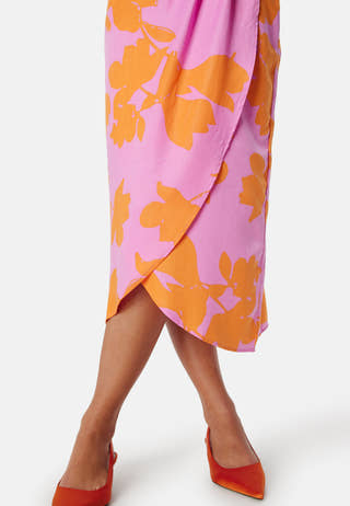 Vinakita V-Neck wrap midi