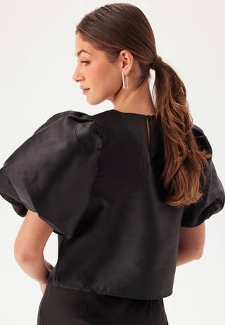 Vishina 2/4 O-Neck Top