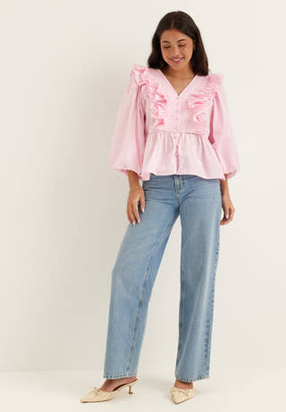 Yasruna 3/4 RUFFLE TOP